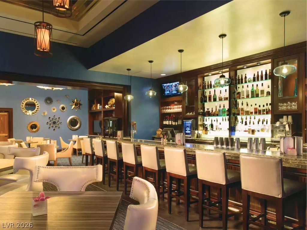 135 East Harmon Avenue 2317