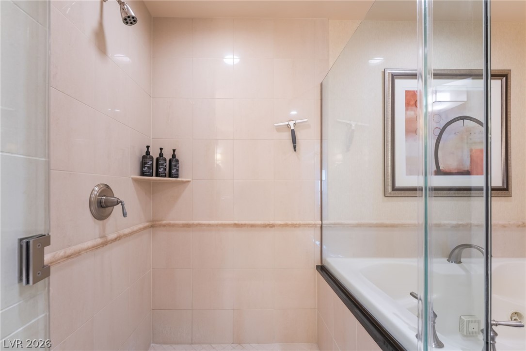 135 East Harmon Avenue 2317