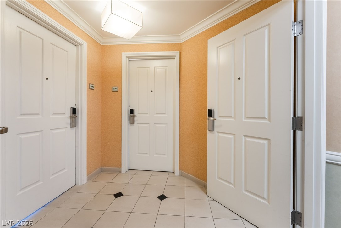 135 East Harmon Avenue 2317