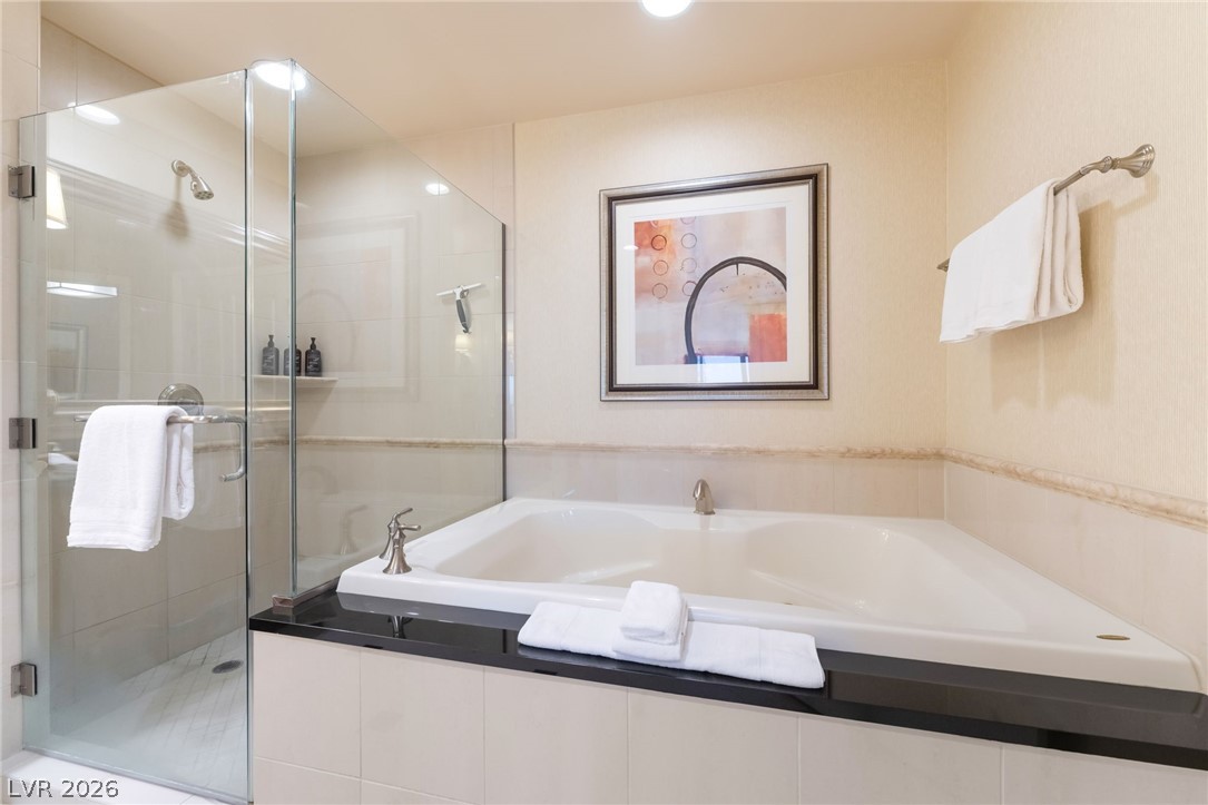 135 East Harmon Avenue 2317