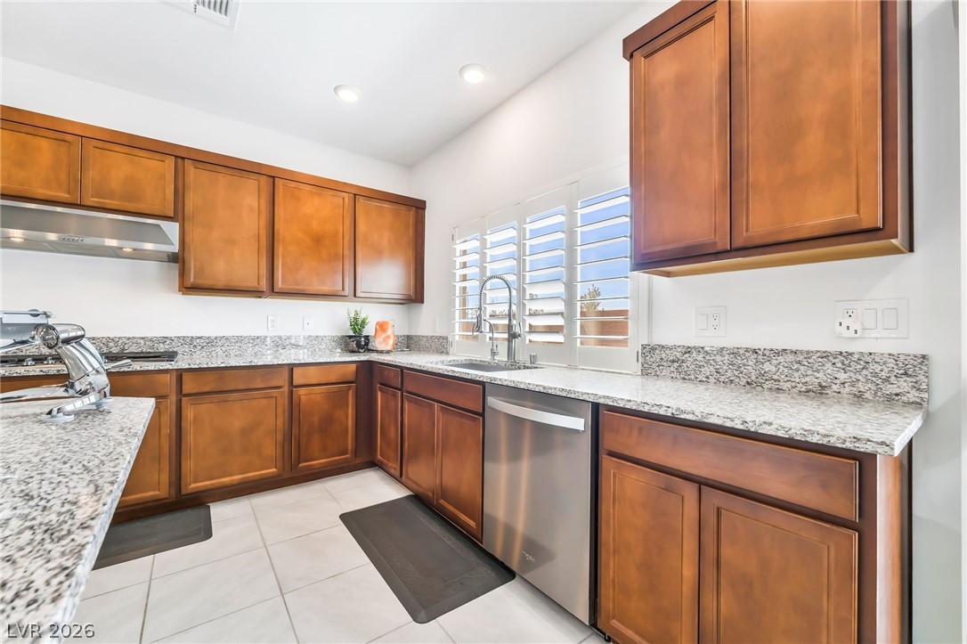 7255 Bold Rock Avenue