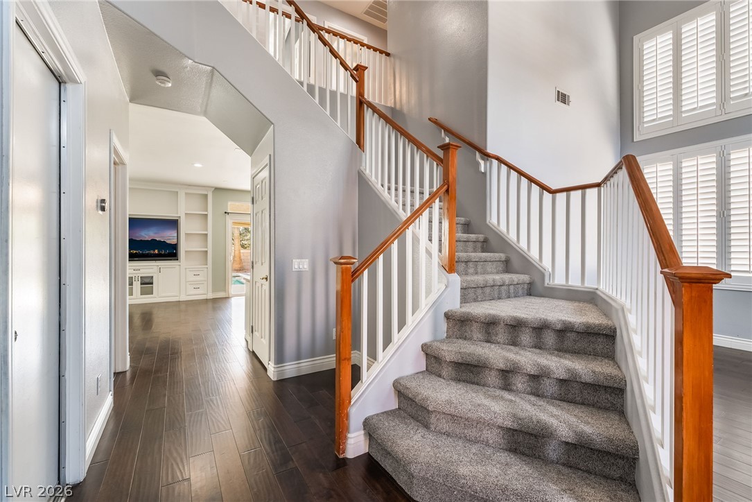 261 Timber Hollow Street