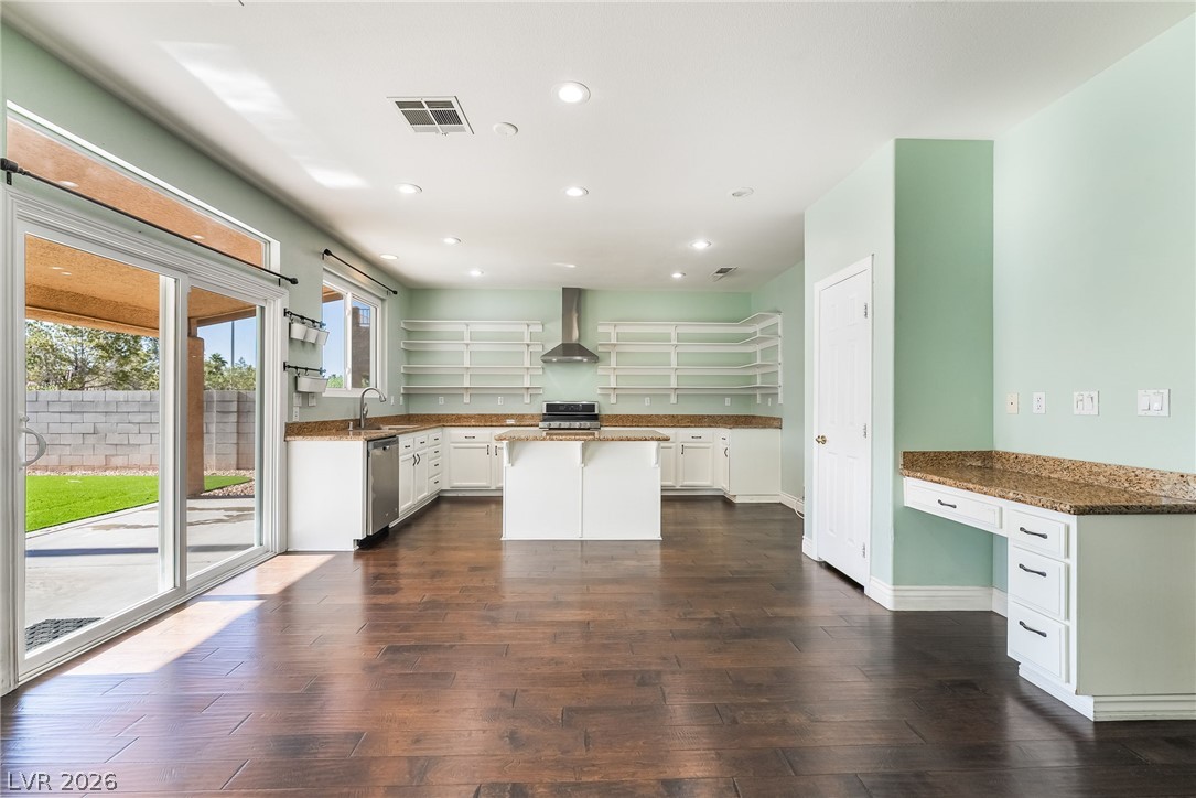 261 Timber Hollow Street