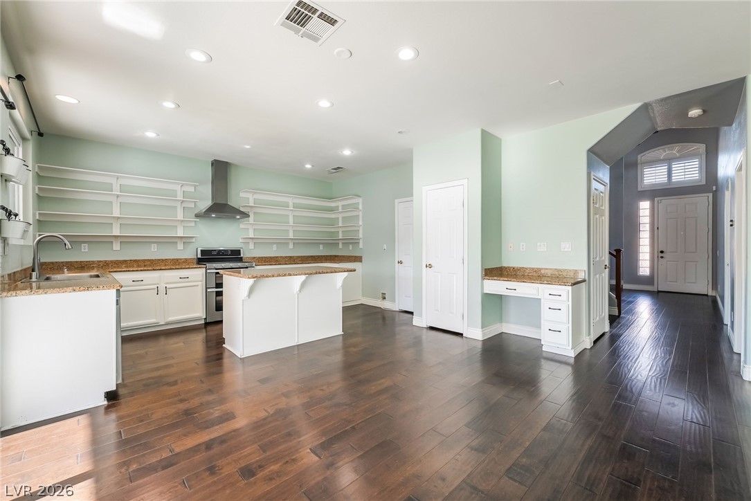 261 Timber Hollow Street