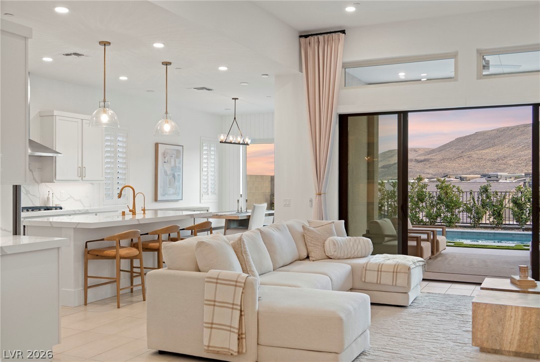 11115 Rolling Vista Drive