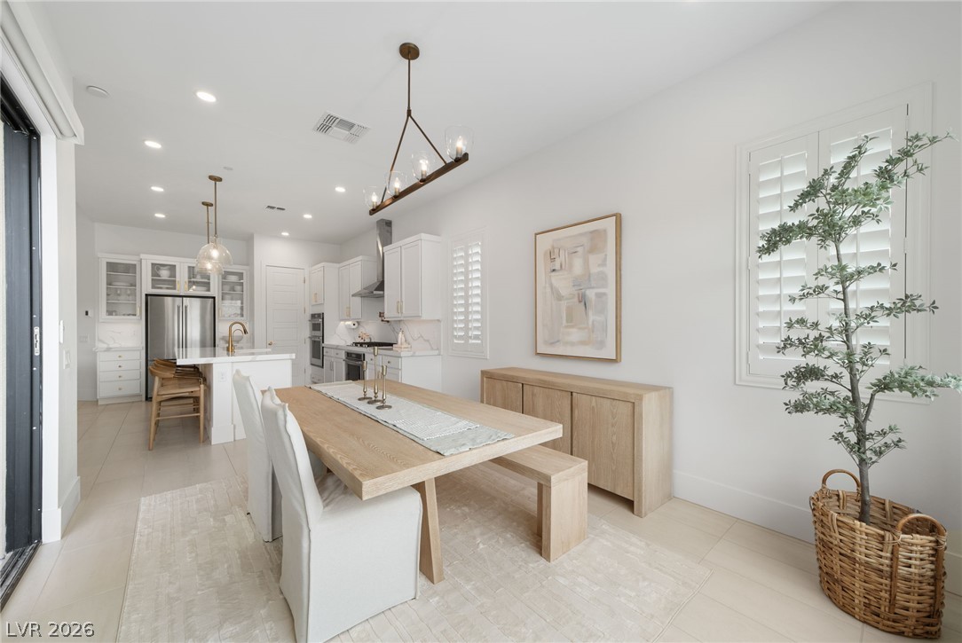 11115 Rolling Vista Drive