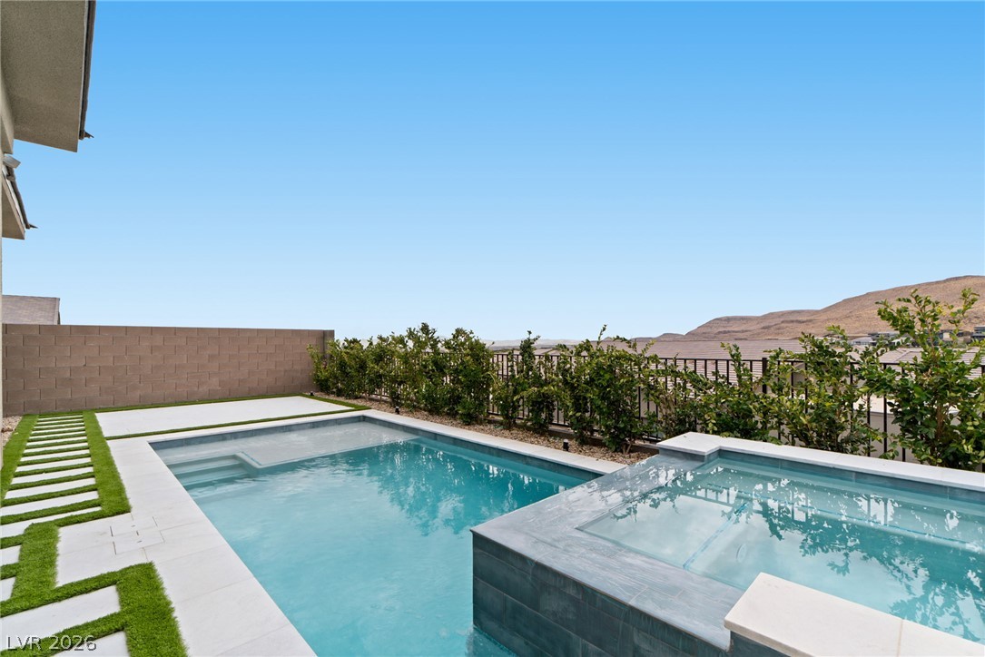11115 Rolling Vista Drive