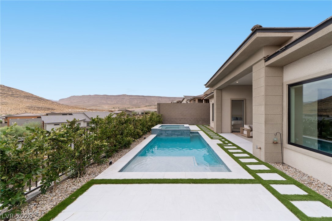 11115 Rolling Vista Drive
