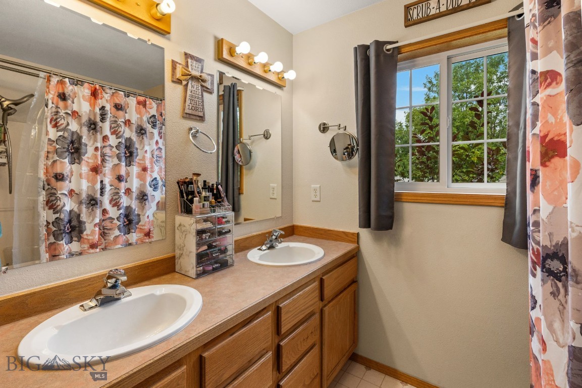 70 Pebble Brook Lane