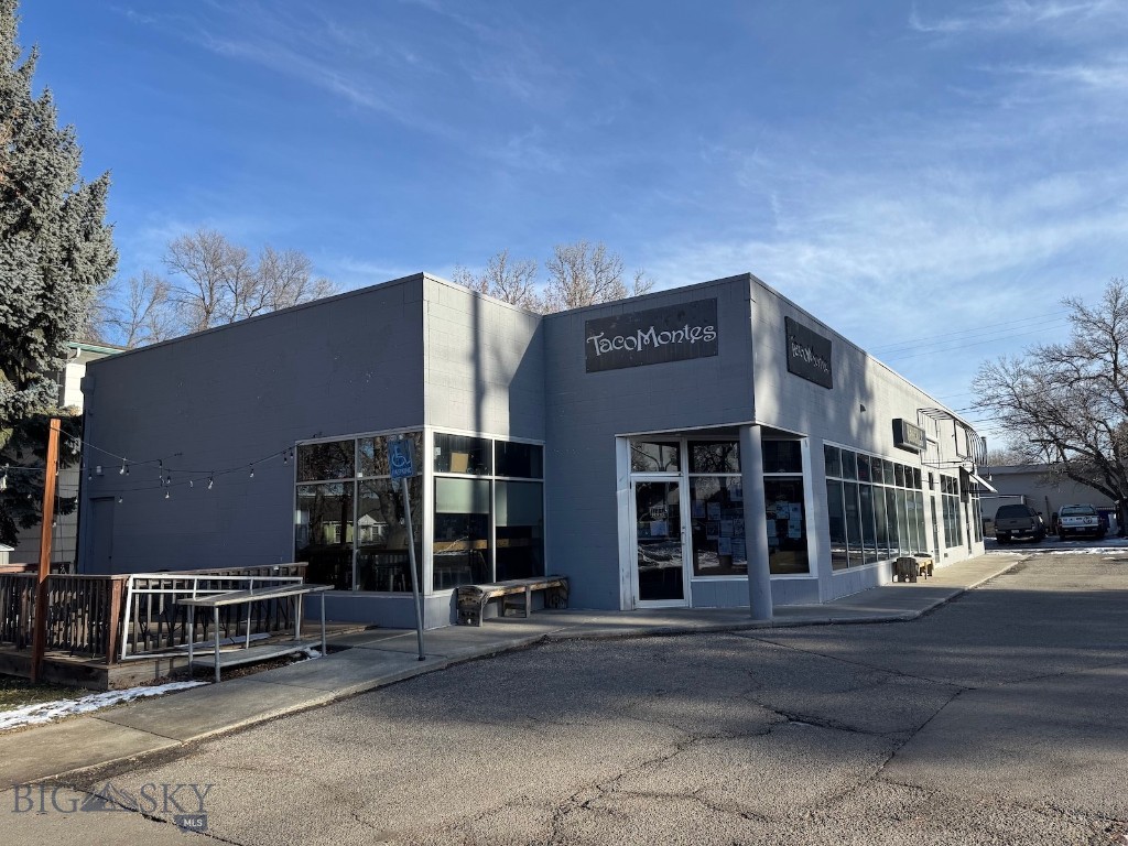 815 W College Street A