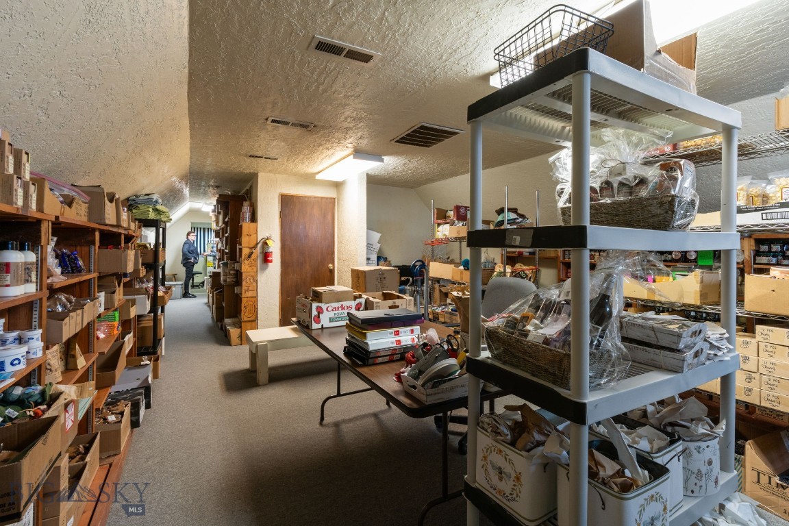 6410 Jackrabbit Lane