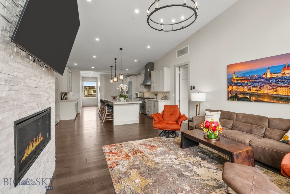 10 Caymus Lane A