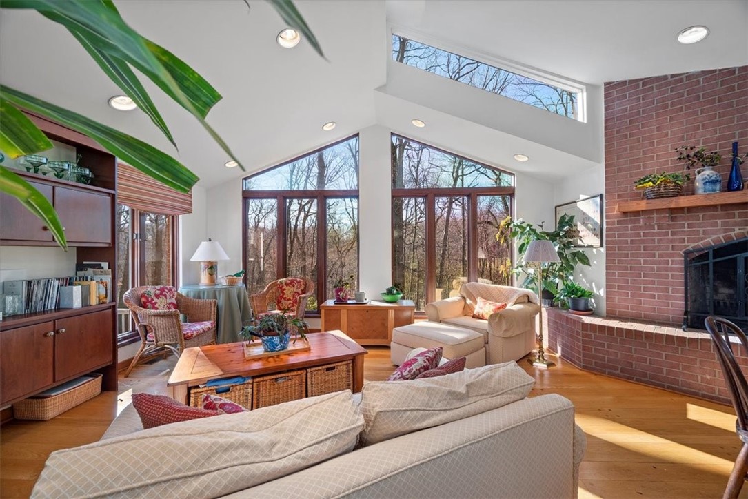 2286 Sylvan Drive