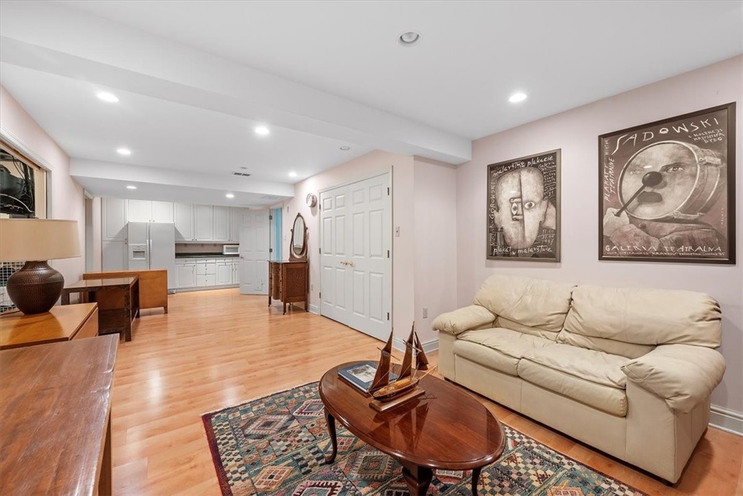 3115 Henrich Farm Ln