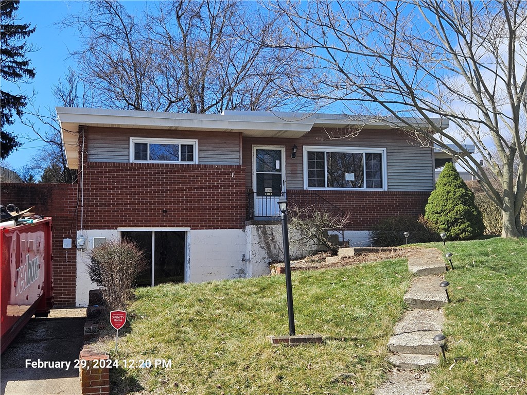 162 E Wedgewood Dr
