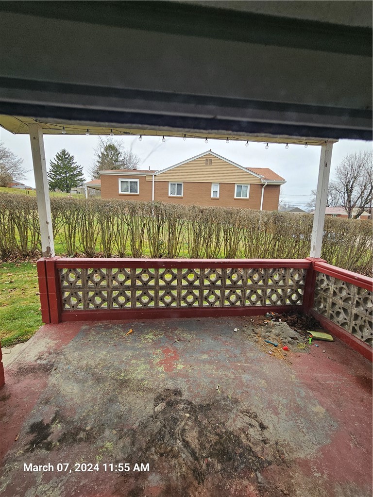 162 E Wedgewood Dr