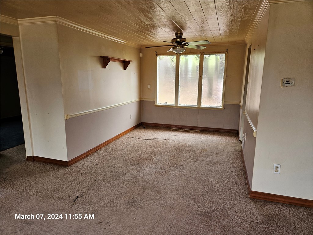 162 E Wedgewood Dr