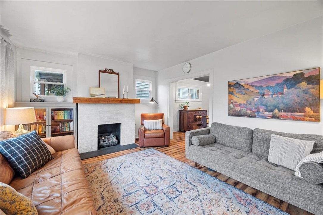 1432 Ridge Ave
