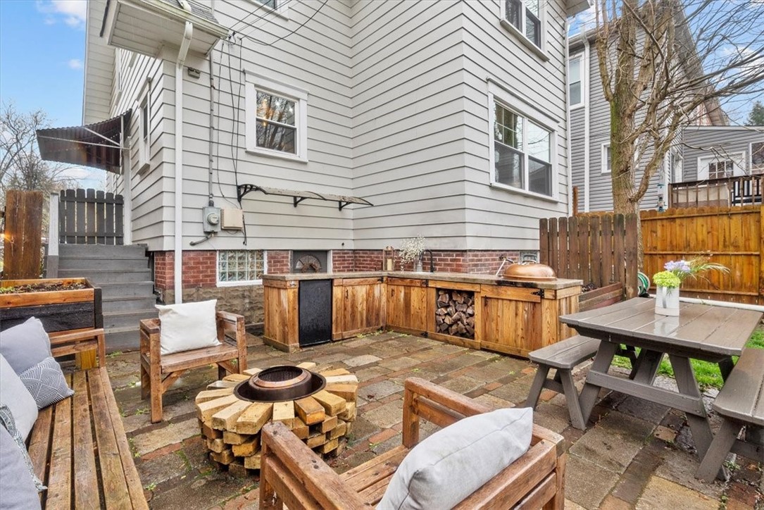 1432 Ridge Ave