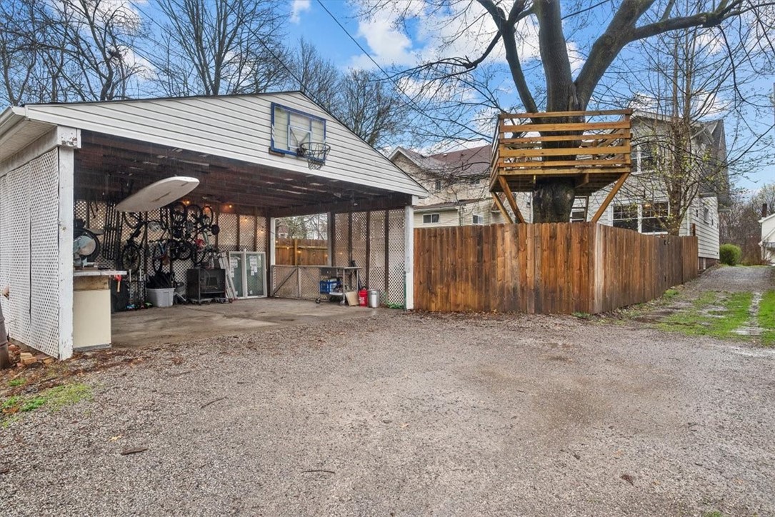 1432 Ridge Ave