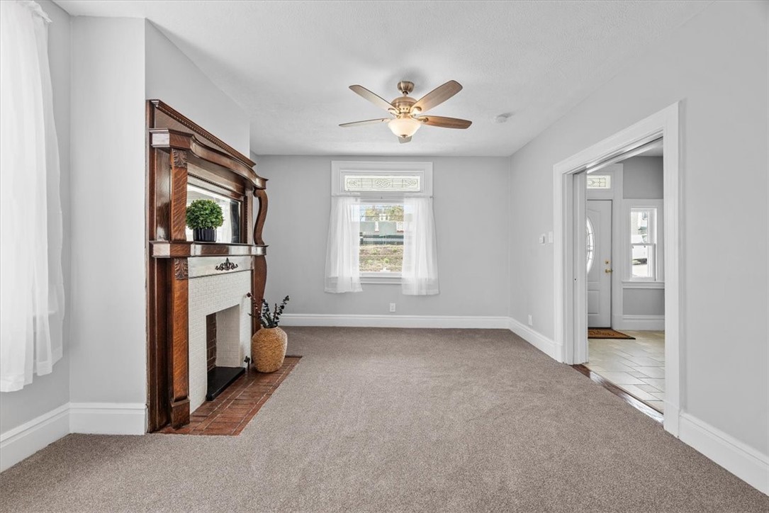 27 E Forest Avenue