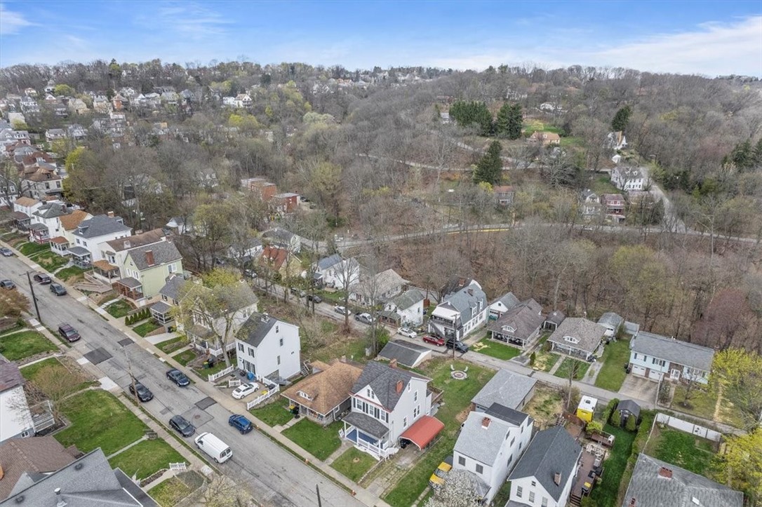 27 E Forest Avenue