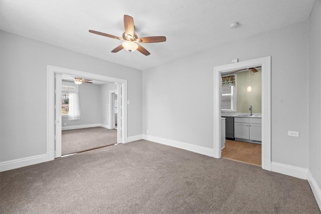 27 E Forest Avenue