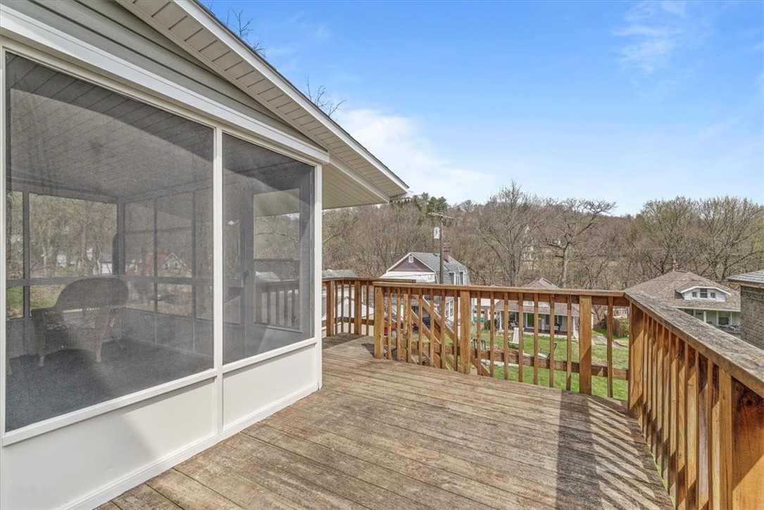27 E Forest Avenue