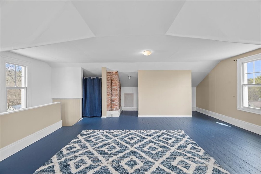 27 E Forest Avenue