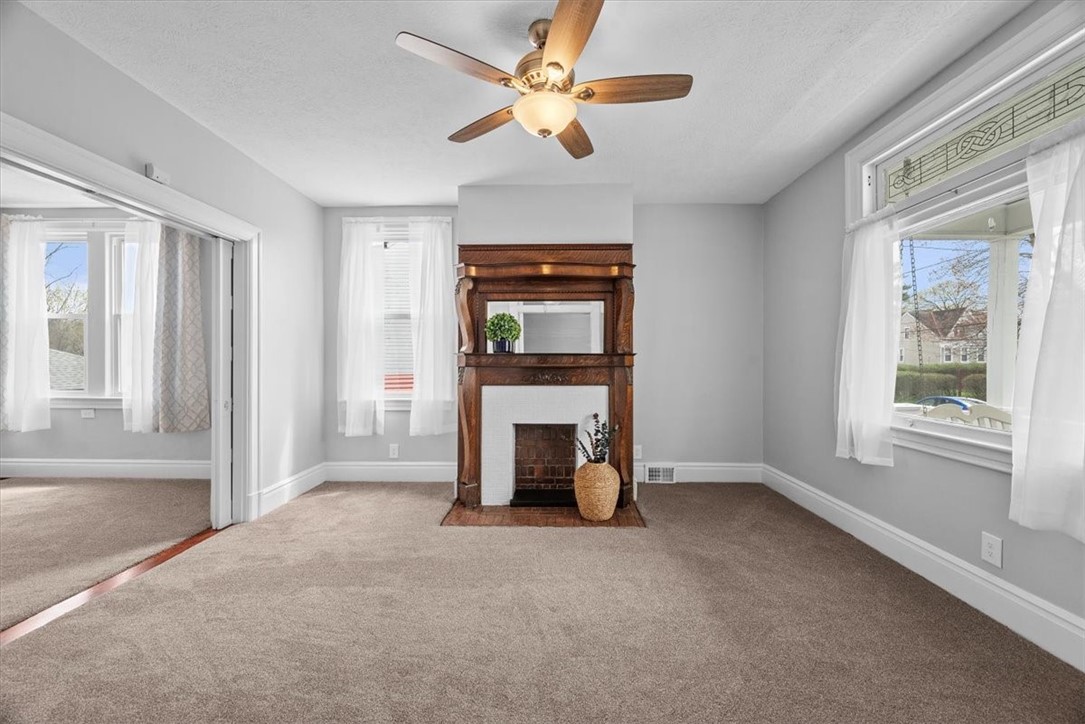 27 E Forest Avenue
