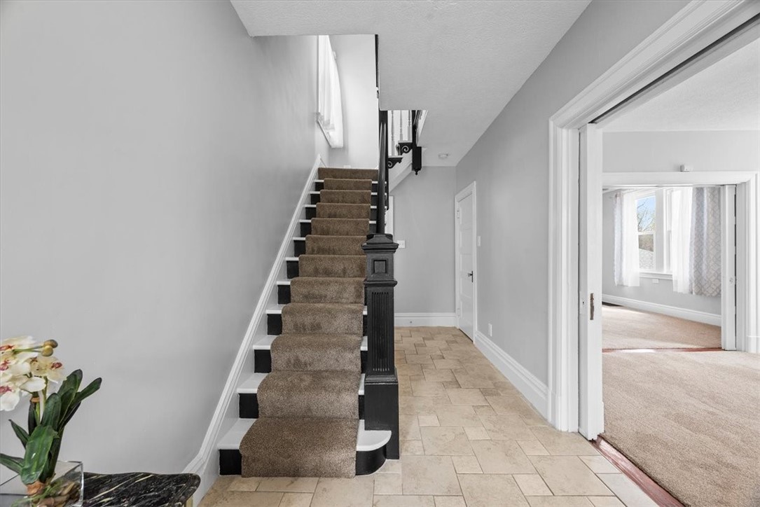 27 E Forest Avenue