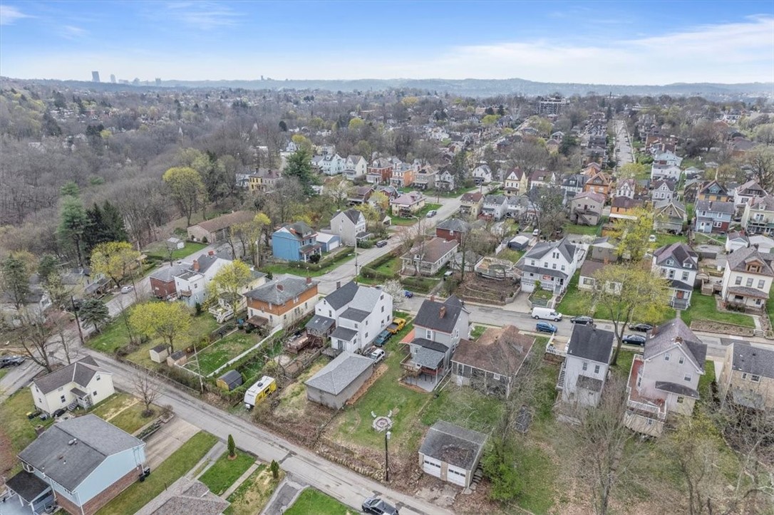 27 E Forest Avenue