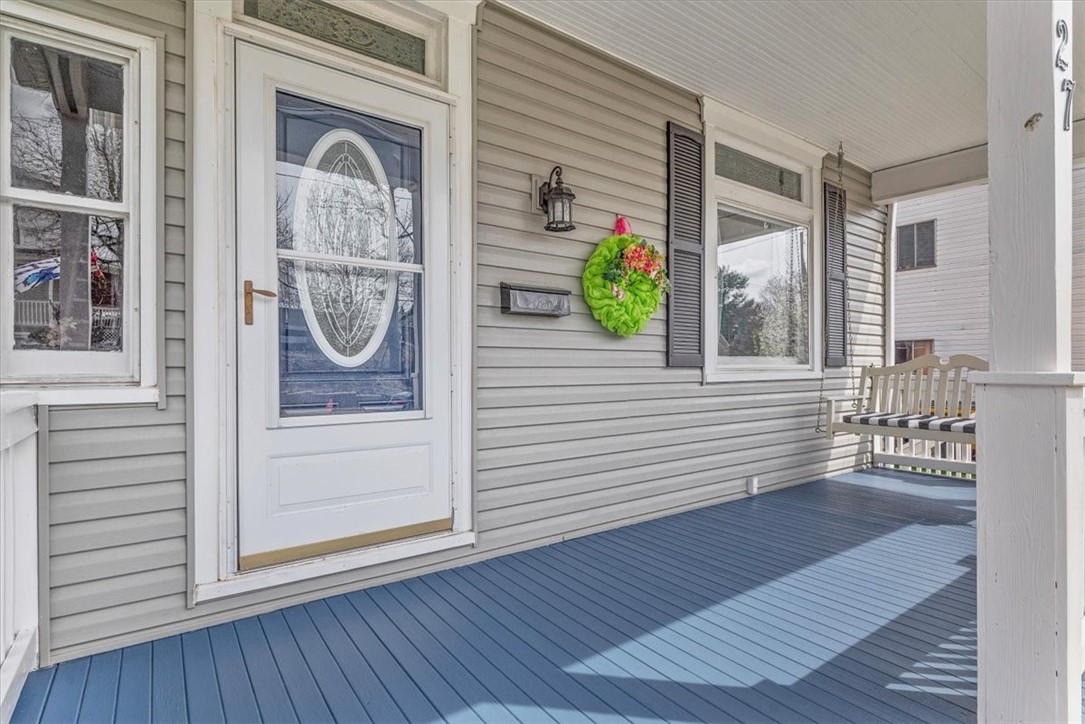 27 E Forest Avenue