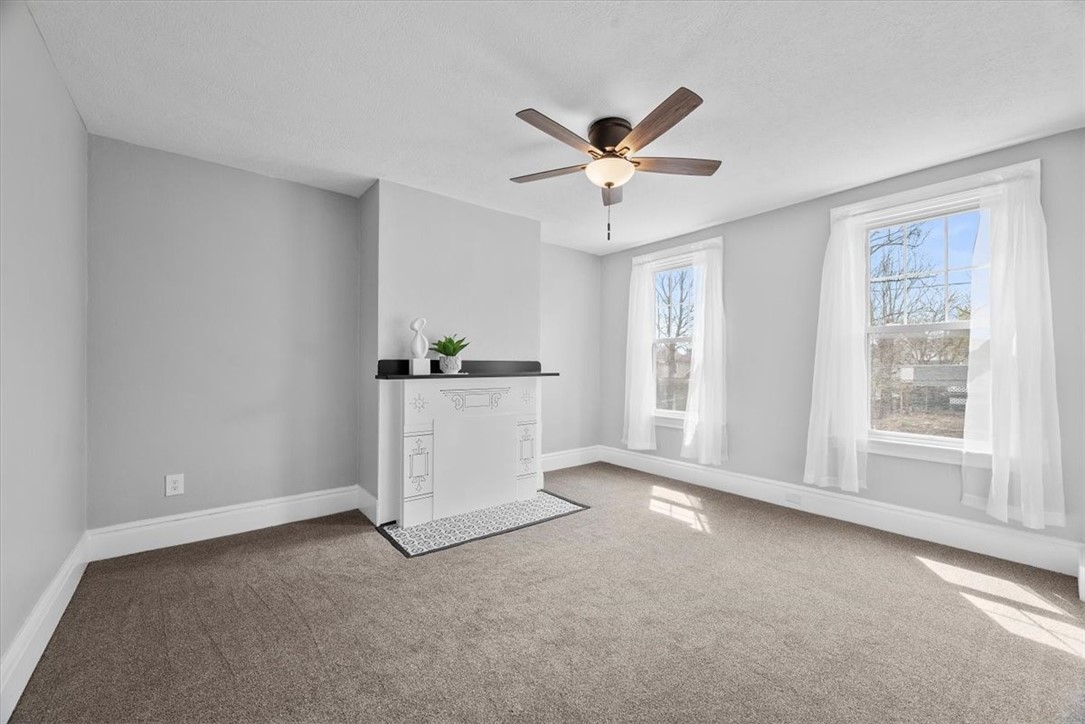 27 E Forest Avenue