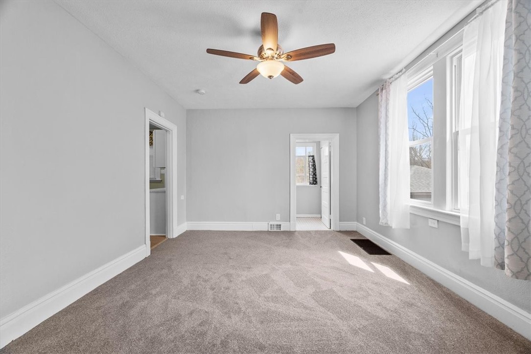 27 E Forest Avenue