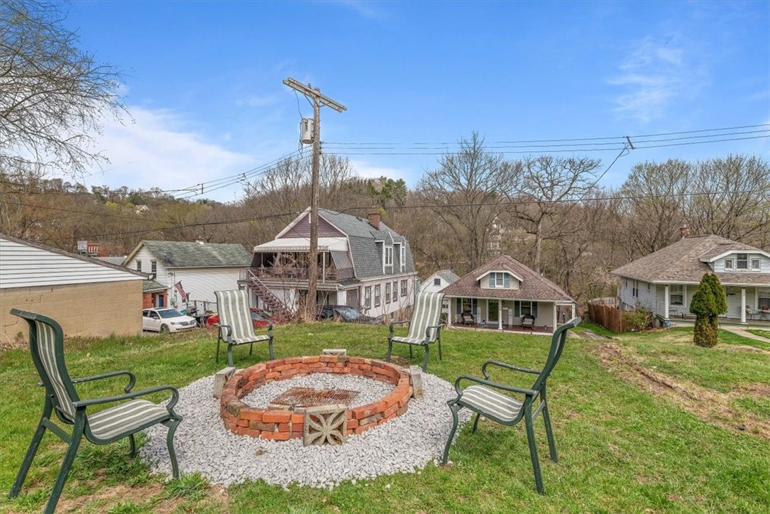 27 E Forest Avenue