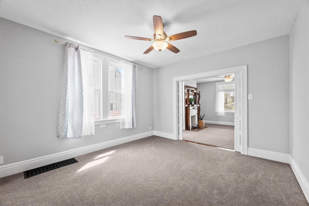 27 E Forest Avenue