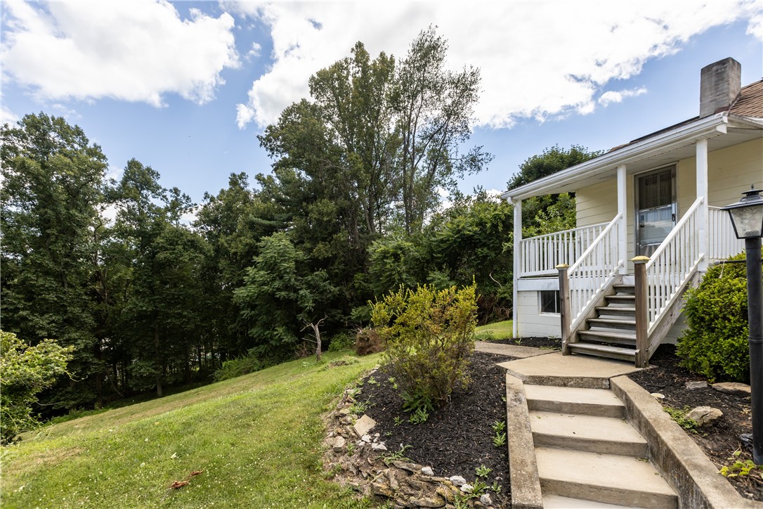 1075 Warrendale Bayne Rd