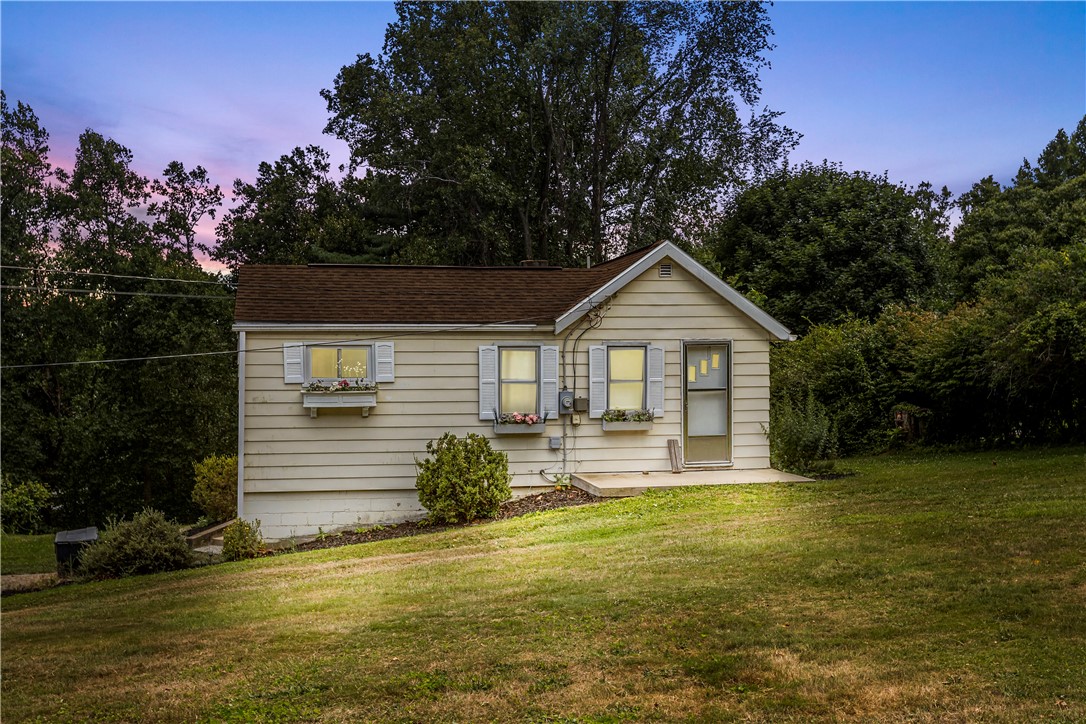 1075 Warrendale Bayne Rd