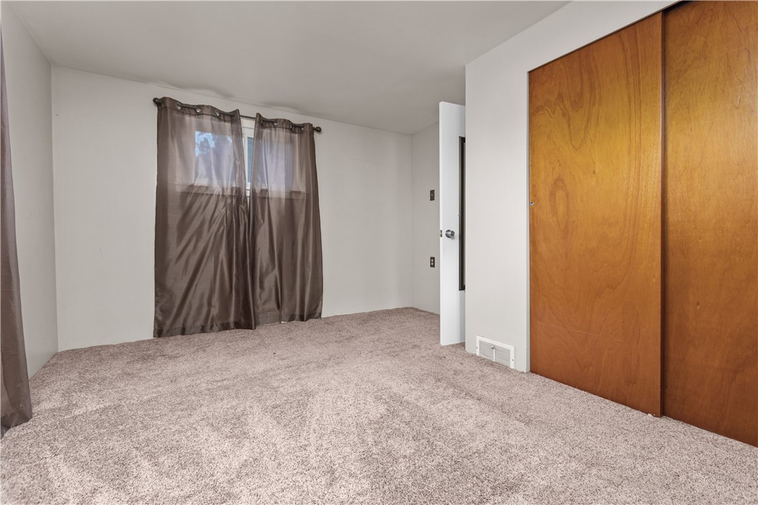 1075 Warrendale Bayne Rd
