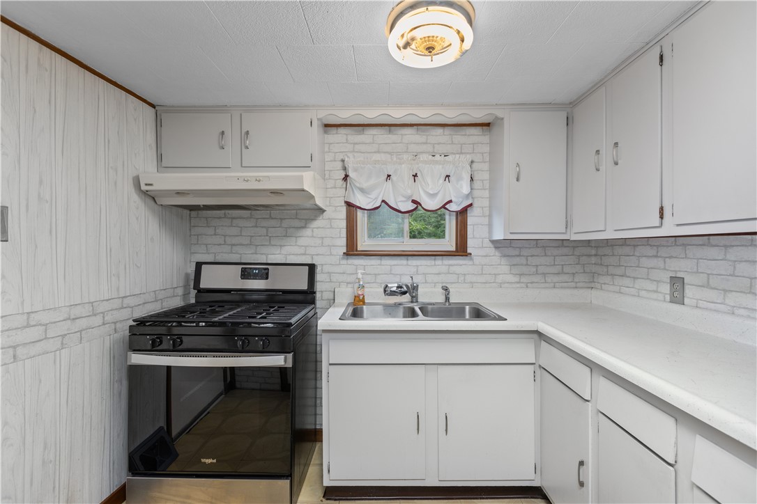 1075 Warrendale Bayne Rd