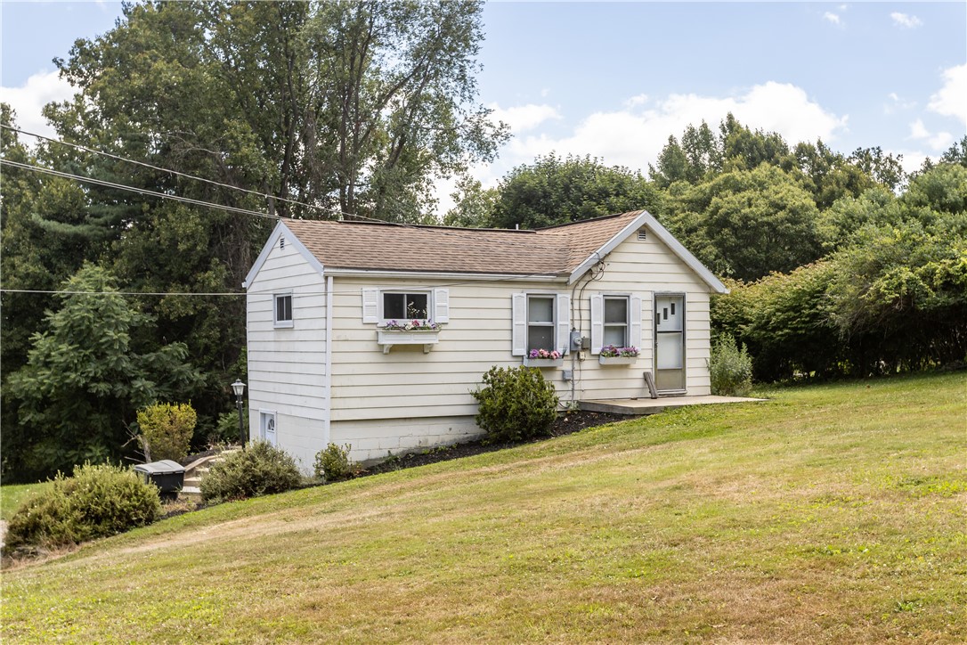 1075 Warrendale Bayne Rd