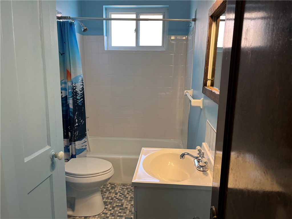 400 Orchard Ave 4