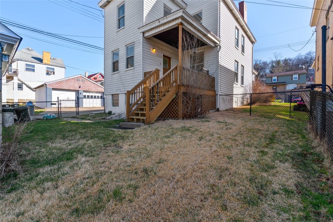 73 Mcmunn Ave