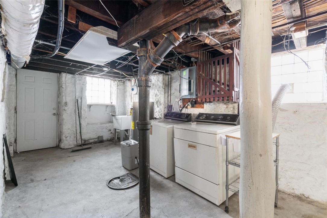 73 Mcmunn Ave