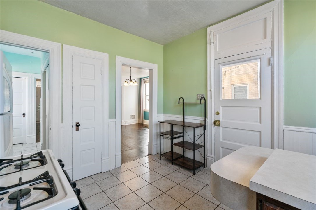 73 Mcmunn Ave