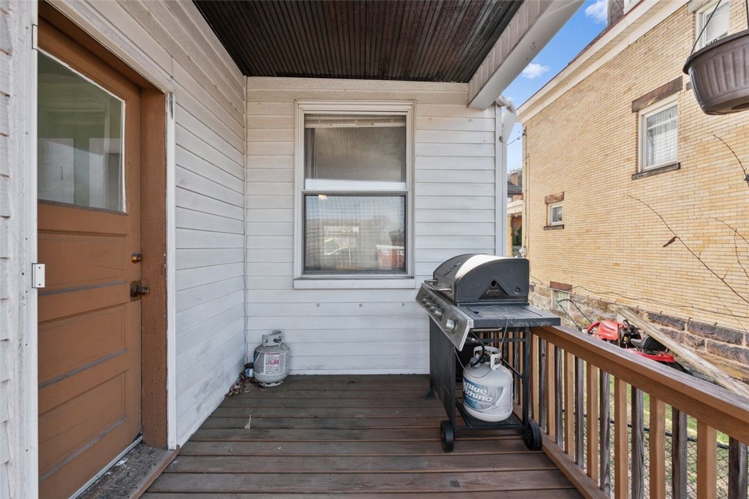 73 Mcmunn Ave