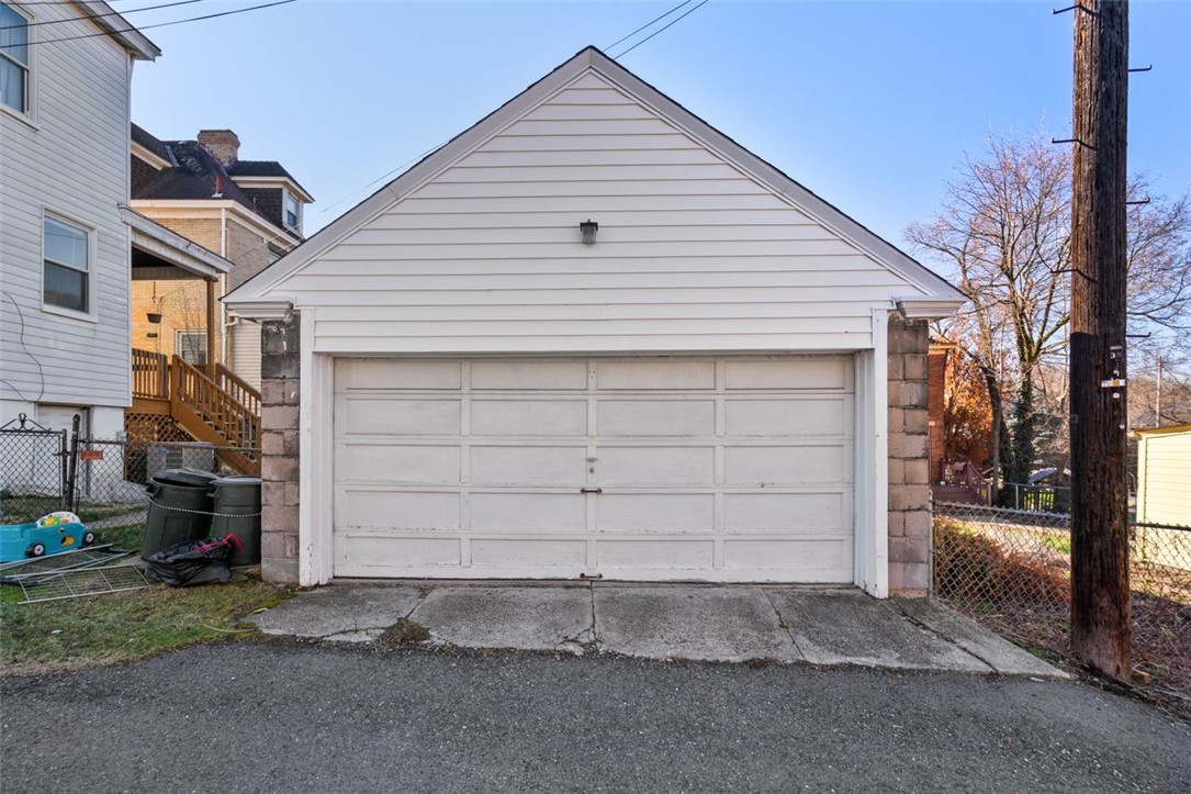 73 Mcmunn Ave