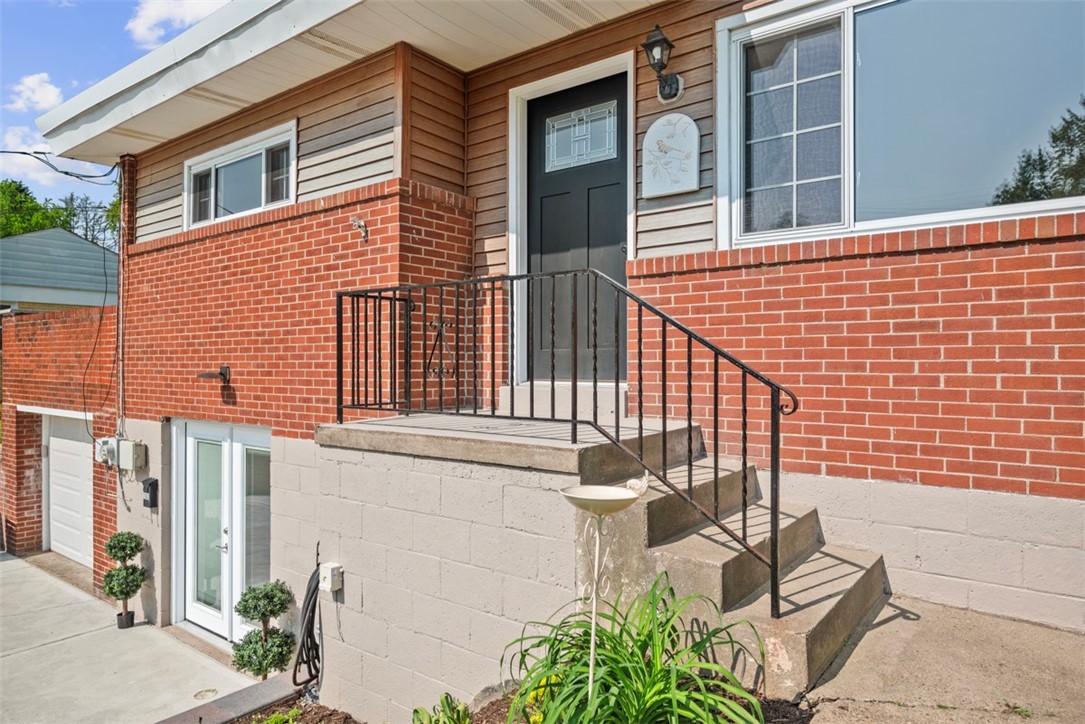 162 E Wedgewood Drive