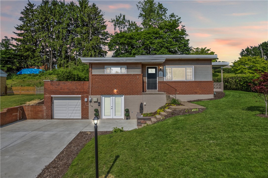 162 E Wedgewood Drive